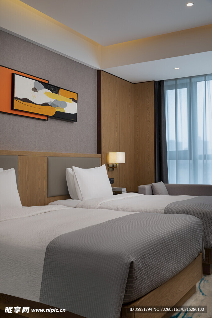 现代简约风格的酒店客房