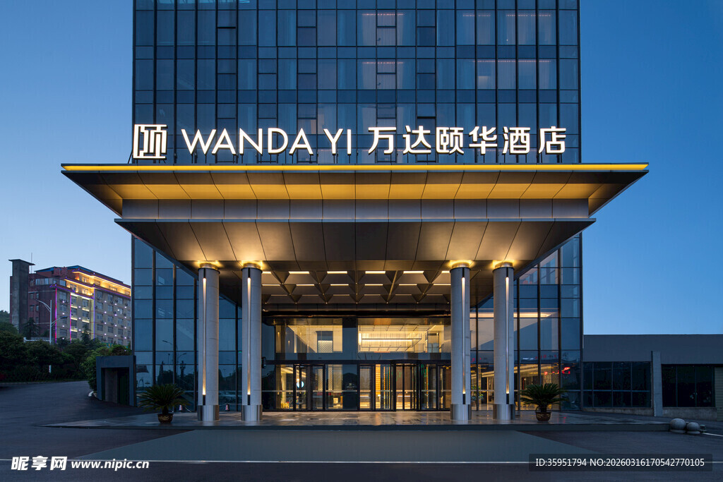 万达嘉华酒店外观夜景