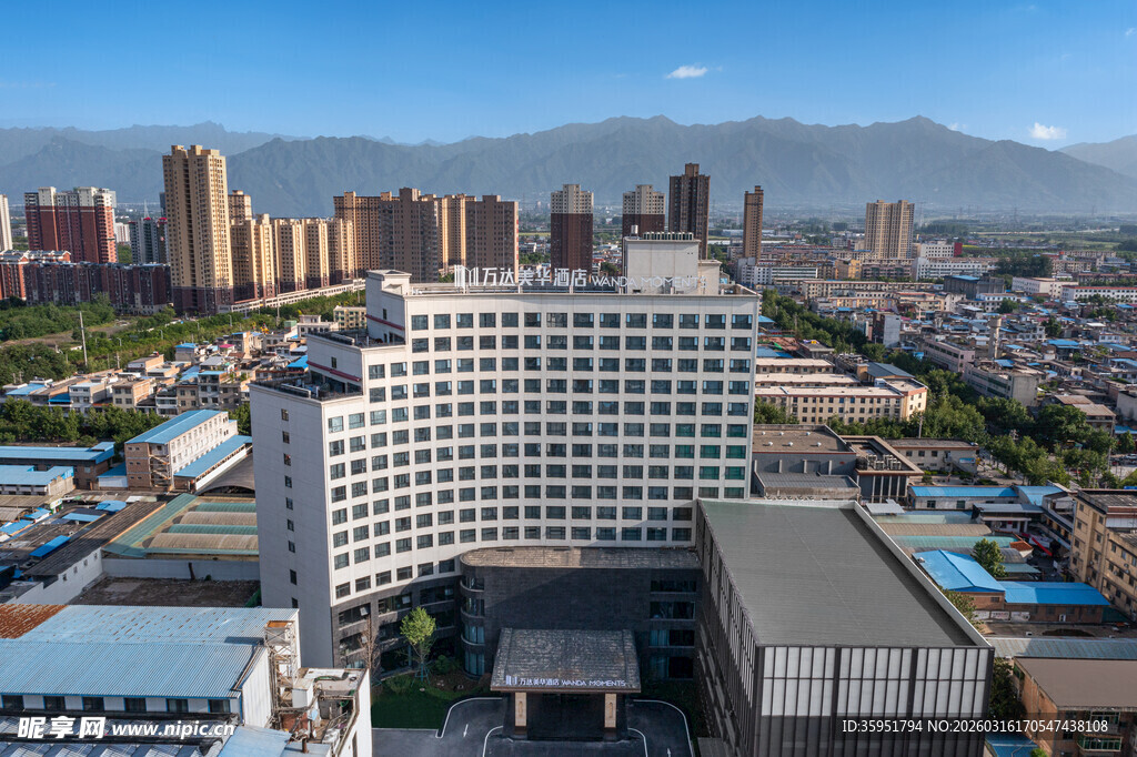 城市建筑群俯瞰景象