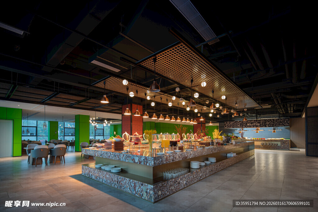 现代工业风餐厅室内场景