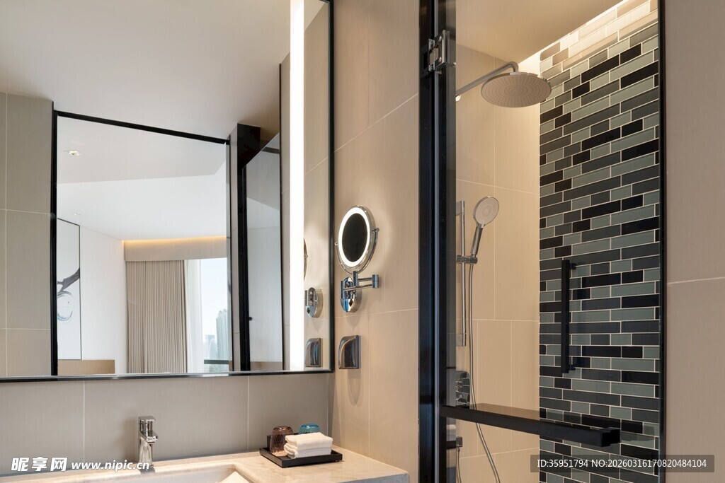 现代简约风格的精致浴室