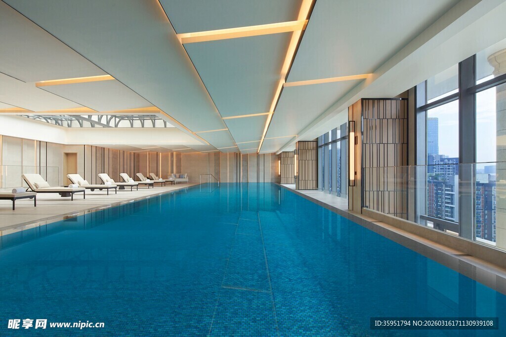豪华室内游泳池景观