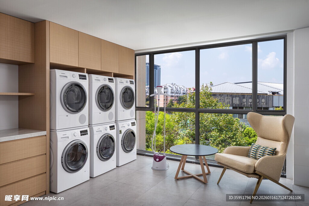 现代简约风洗衣房一角