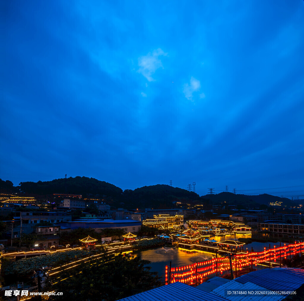 夜幕下的绚丽城市景观