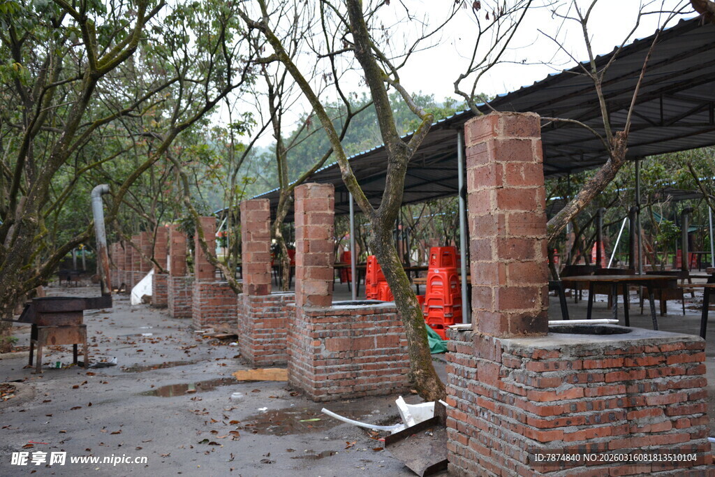 乡村砖砌长廊建筑景观