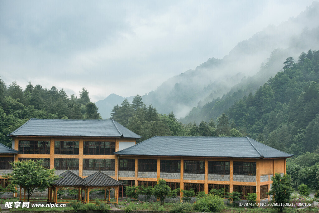 山间中式建筑 静谧风光