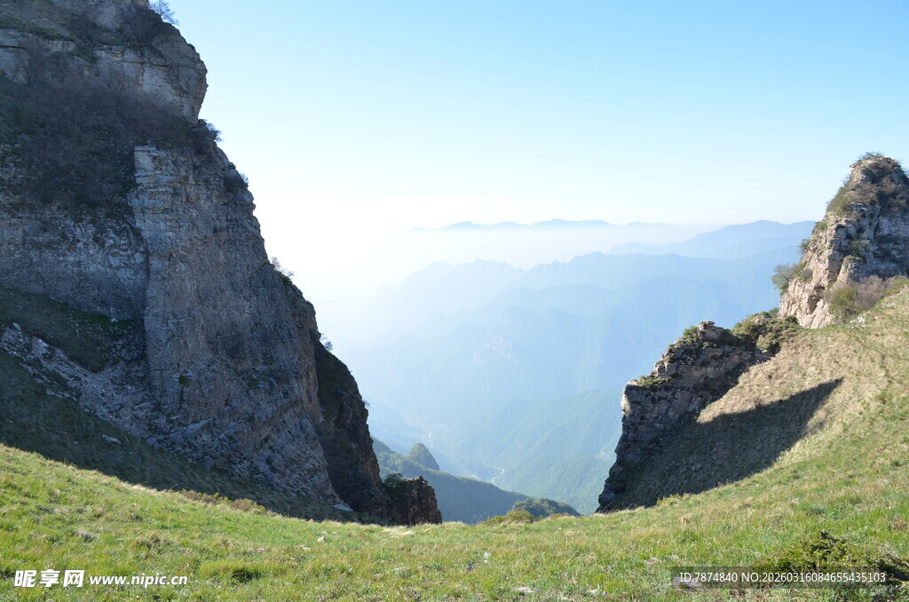 山间美景 视野开阔的风光