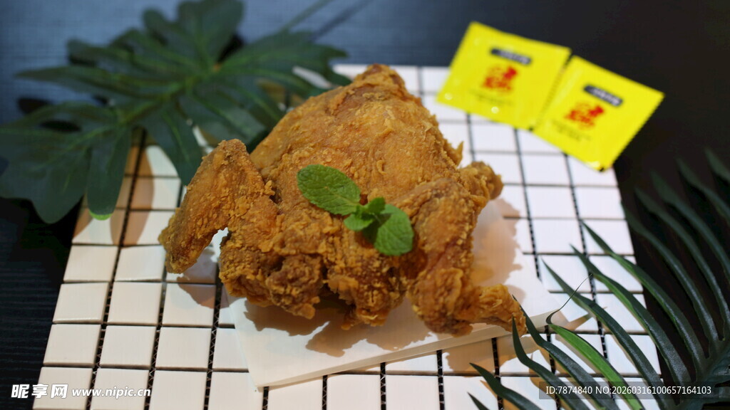 美味酥脆炸鸡配调味包