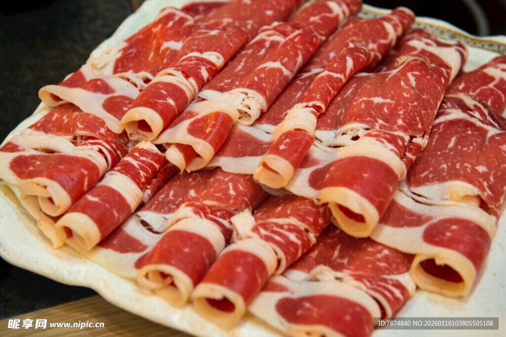 新鲜美味牛肉卷