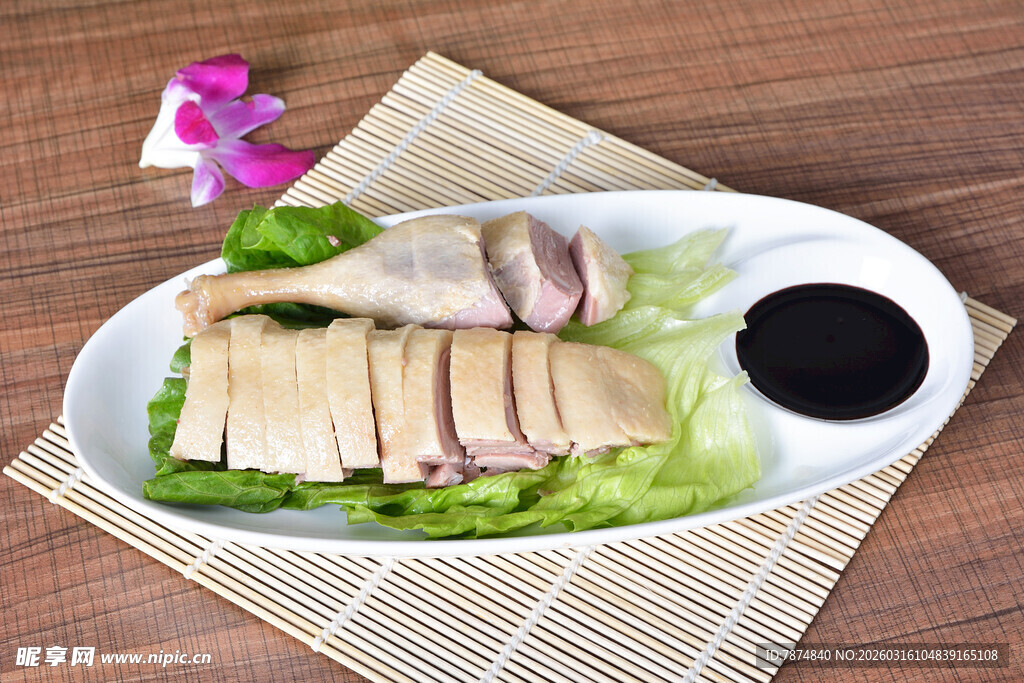 美味白切鸡摆盘精致