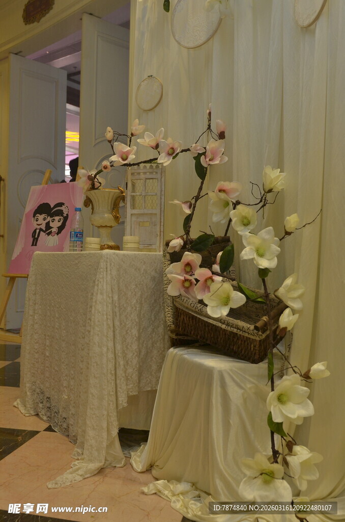 优雅花卉装饰布置场景