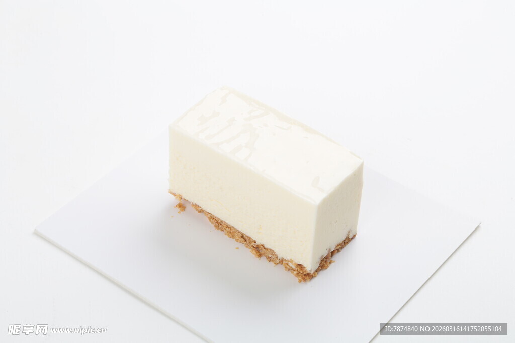 简约方形白蛋糕
