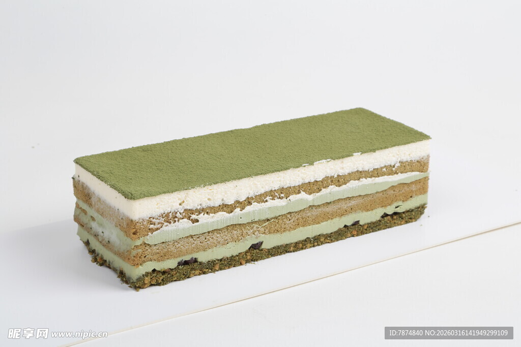多层抹茶奶油蛋糕