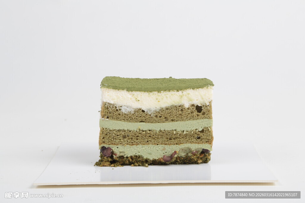 抹茶多层蛋糕配竹签