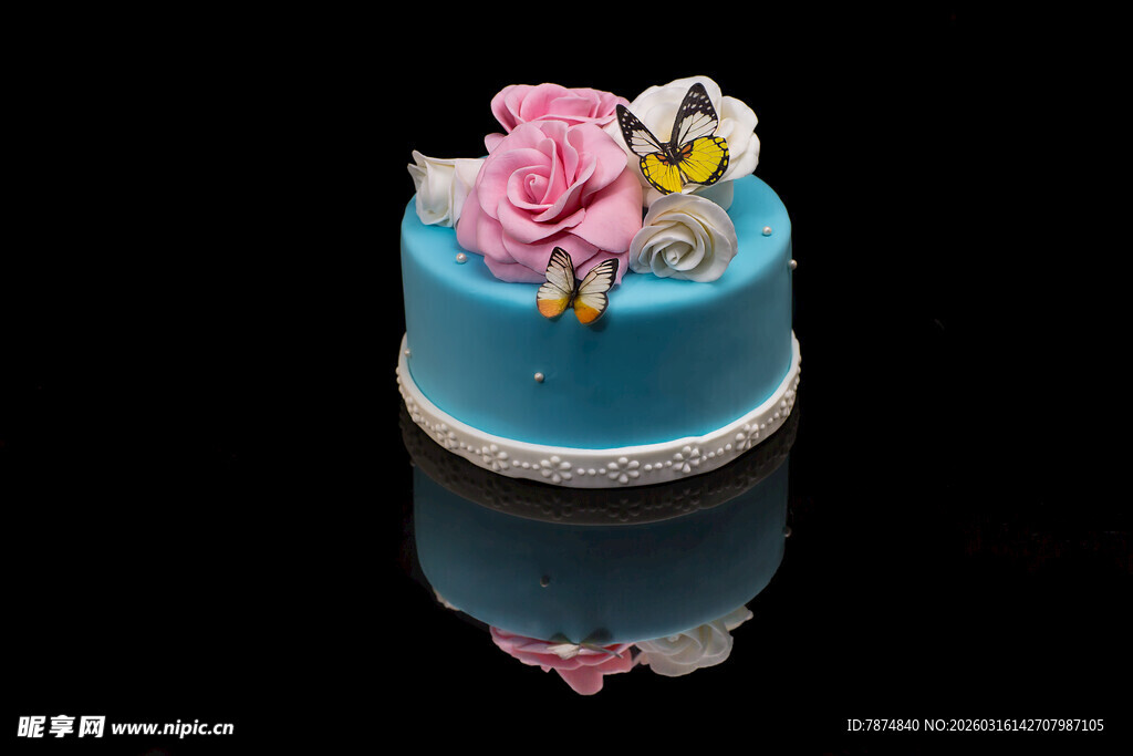 蓝色花卉装饰迷你小蛋糕