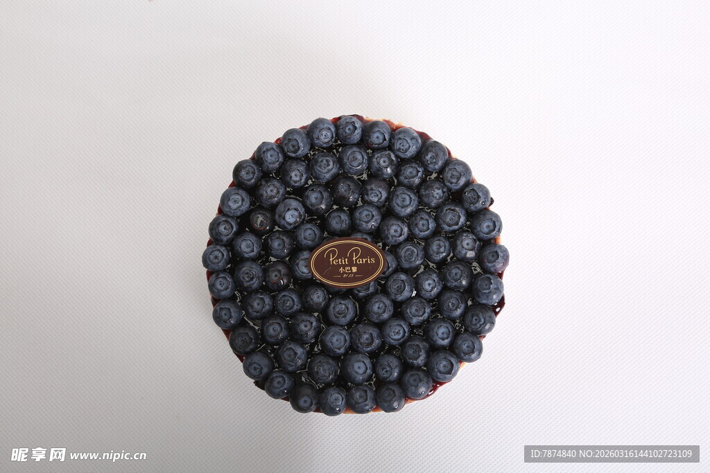 黑色蜂巢状物件特写