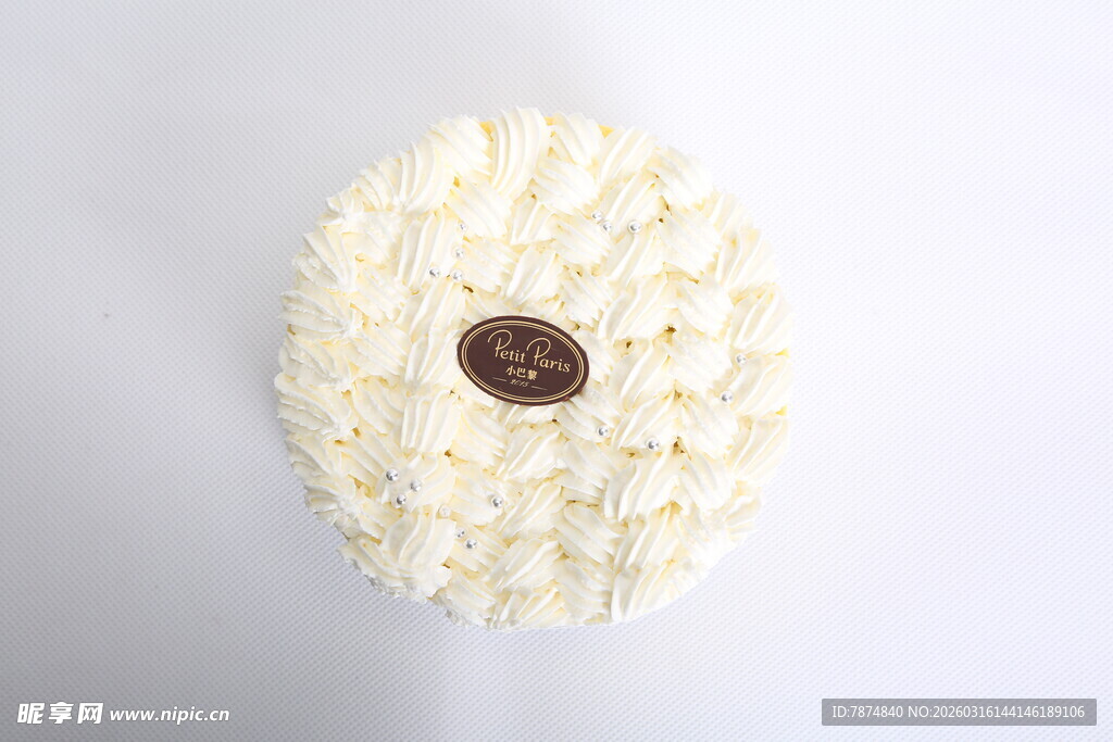 白色手工编织花饰