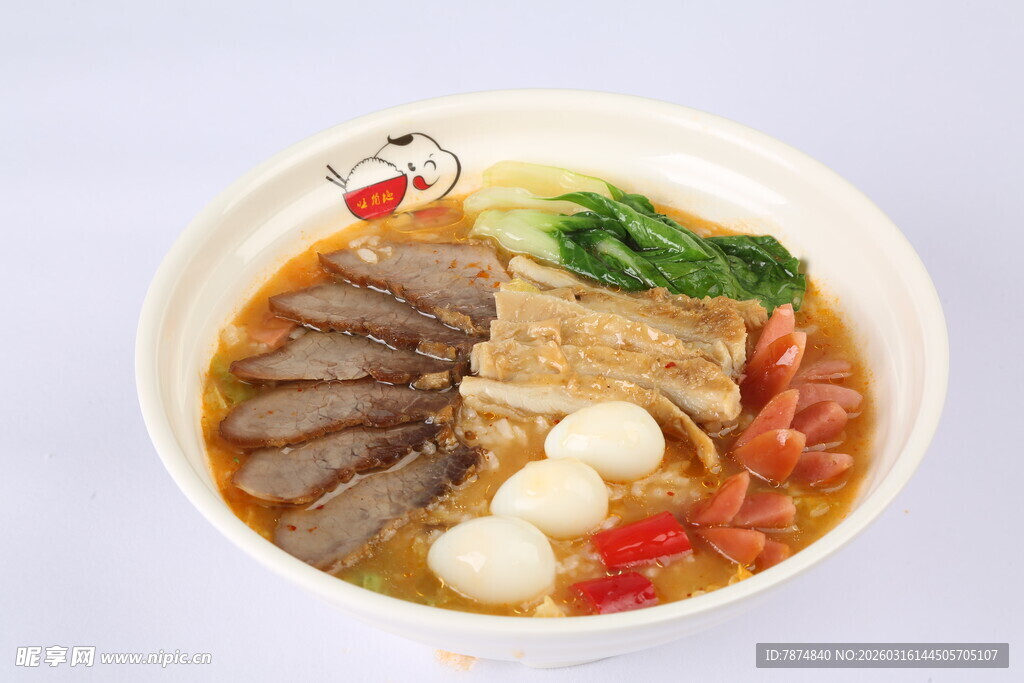 美味丰盛的特色丸子肉片汤