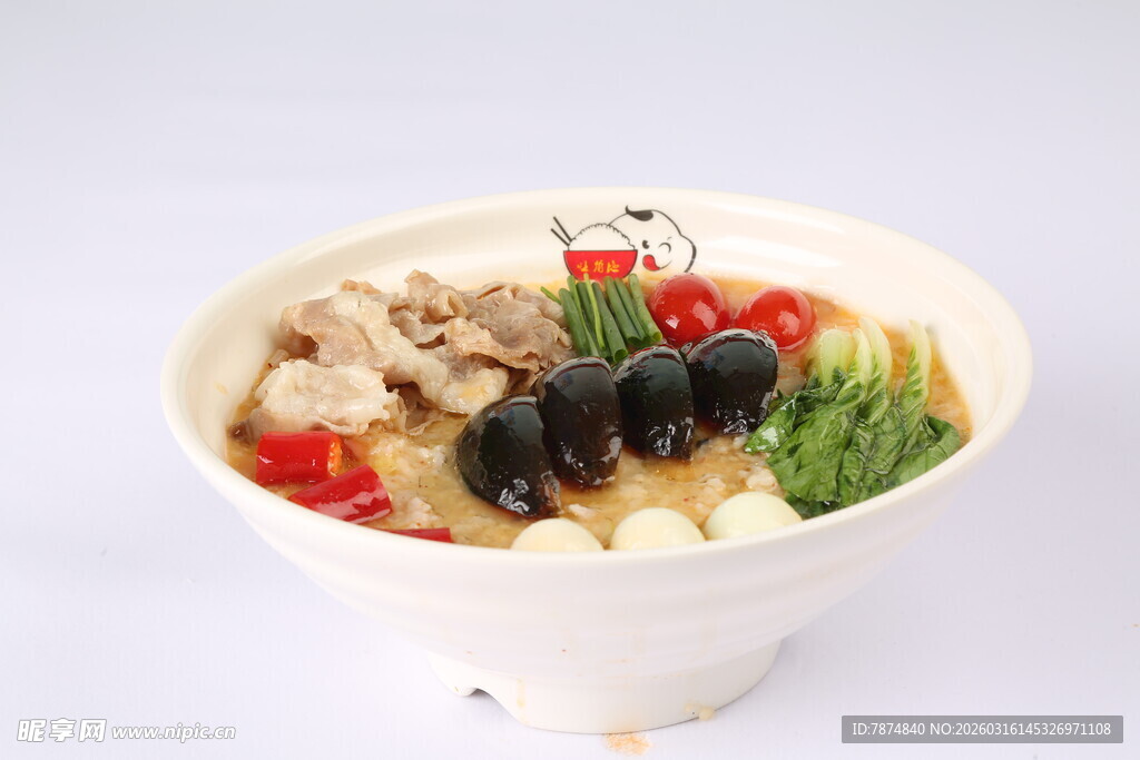 美味营养的食材丰富的汤