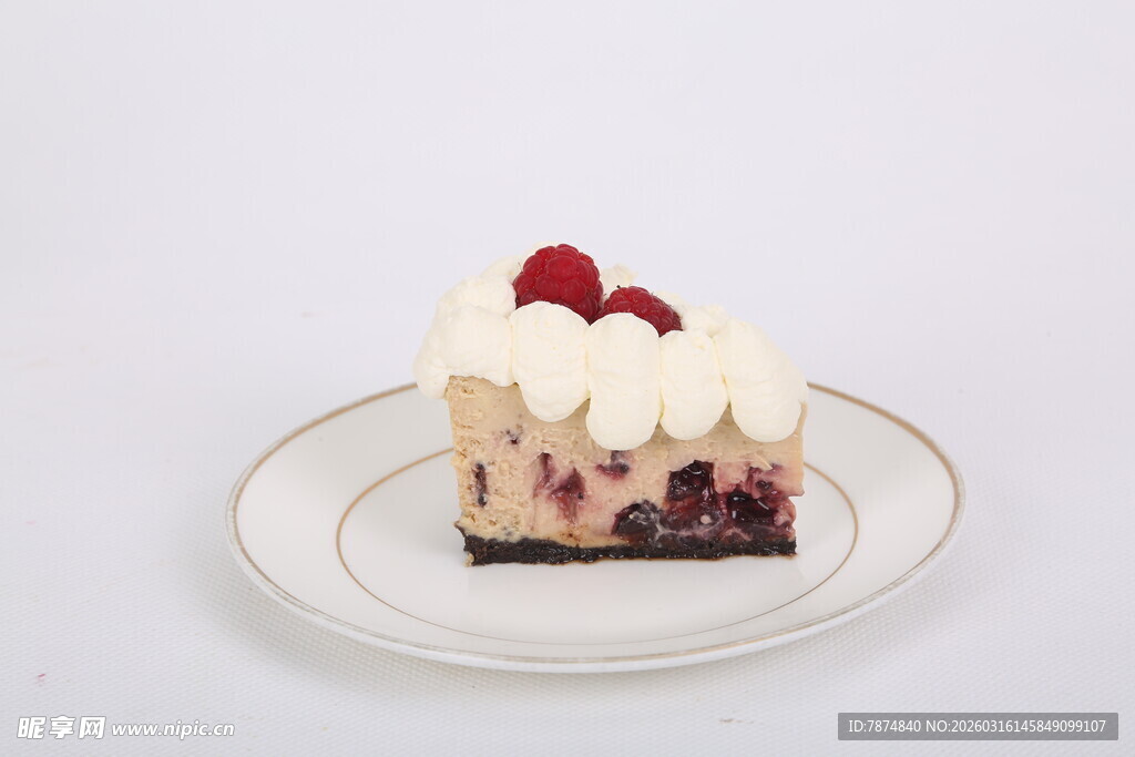 草莓奶油蛋糕精致甜点