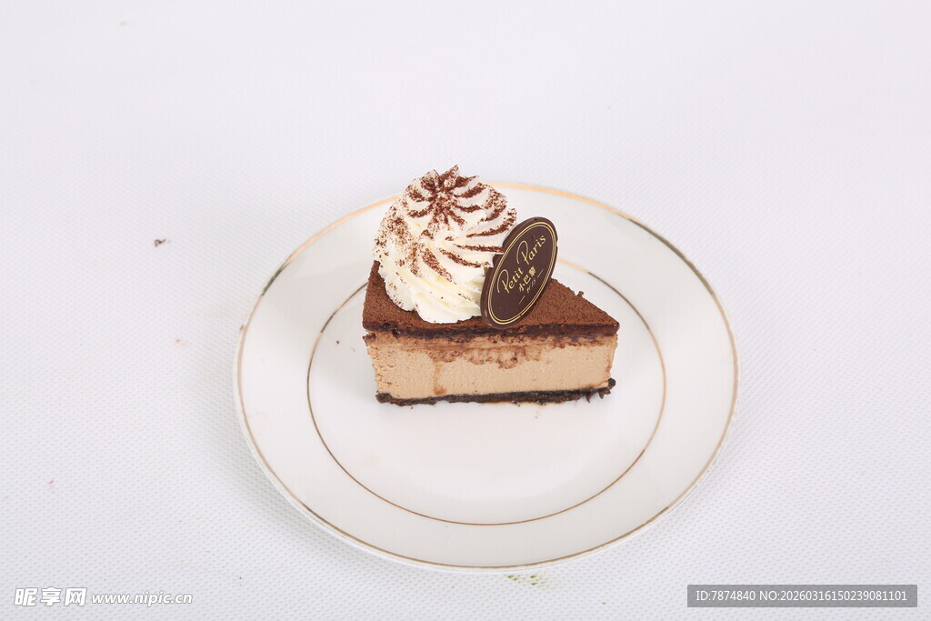 巧克力慕斯蛋糕摆拍