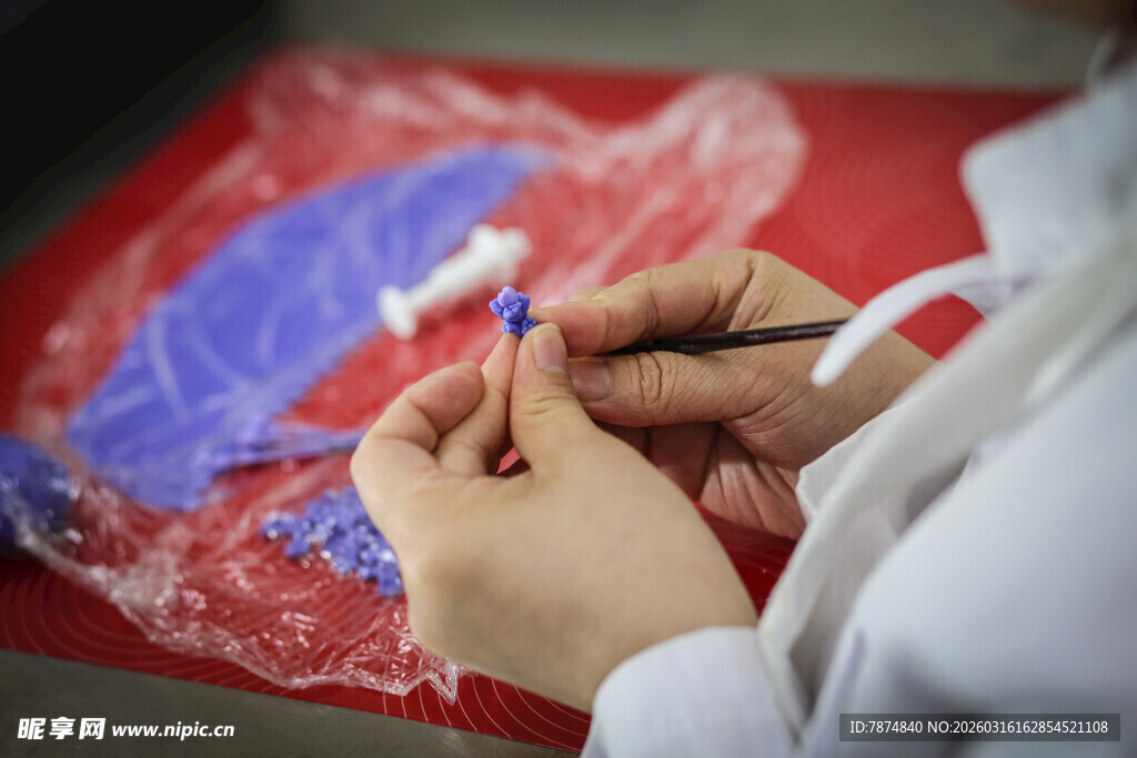 工艺品手工制作多彩物件