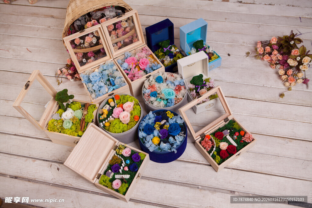 多彩手工艺品展示