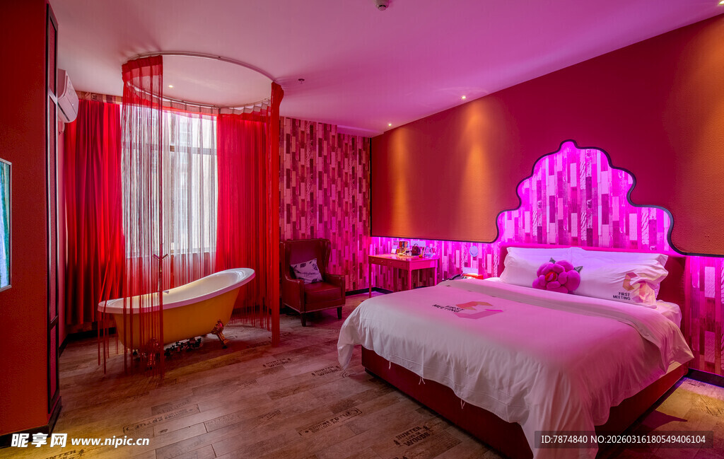 浪漫主题粉色系卧室空间