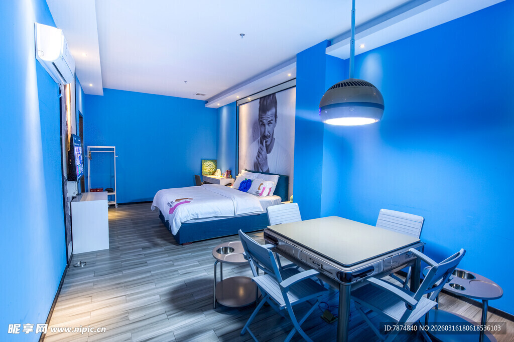 蓝色系现代简约风卧室