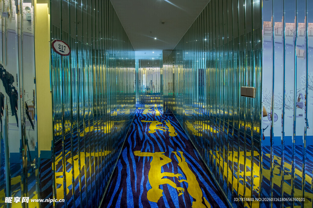 机场行李传送带内部景象