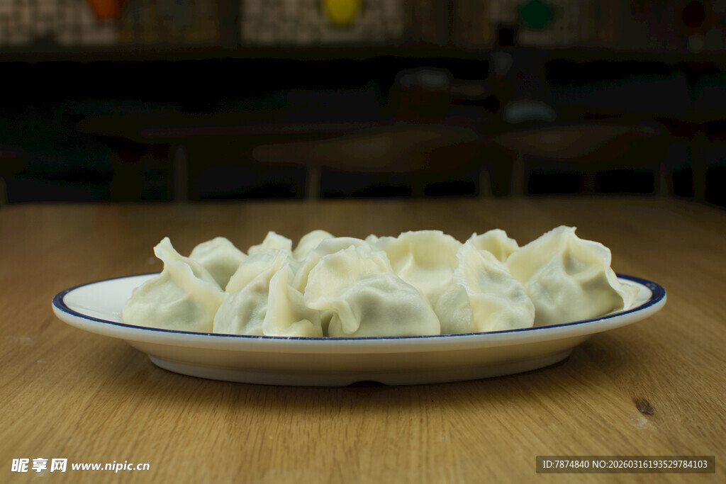 盘中美味白豆腐