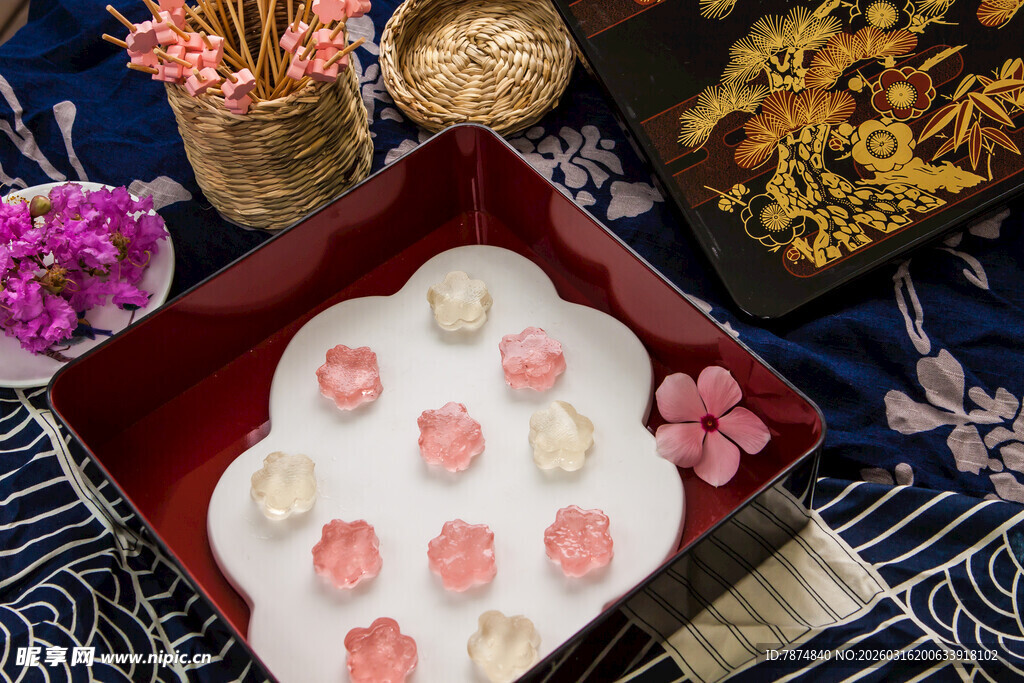 精致中式糕点摆盘