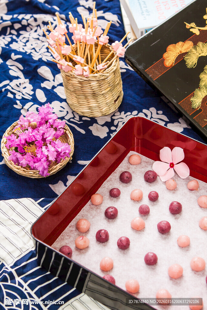 日式传统和果子摆盘展示