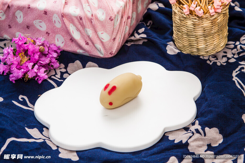 可爱土豆造型糕点