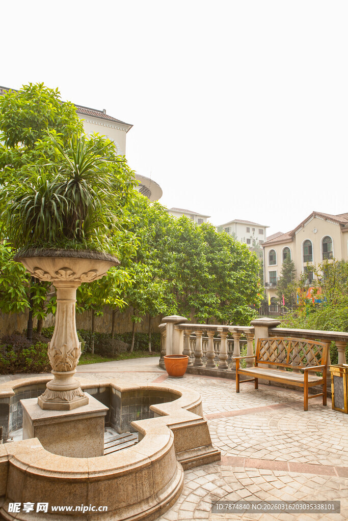 优雅庭院喷泉景观