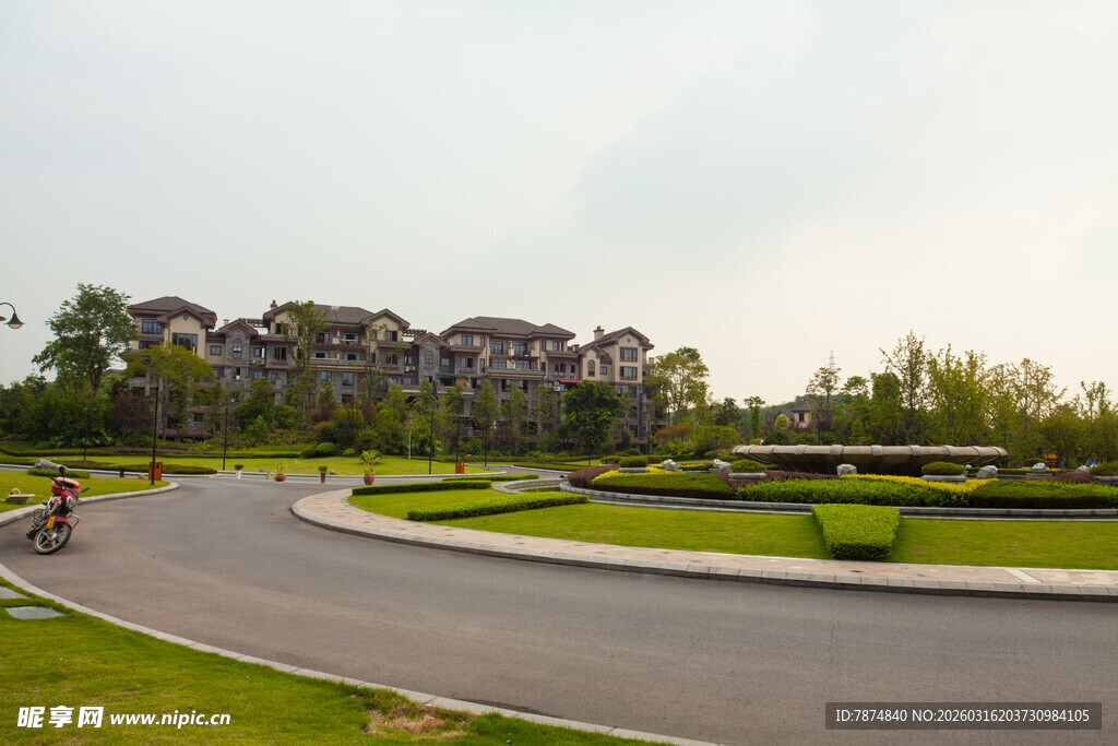 优雅住宅区景观道路