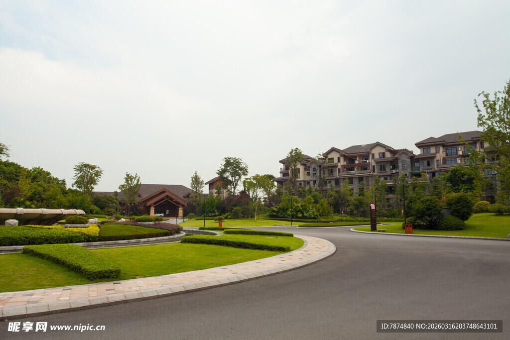 优雅住宅区景观道路