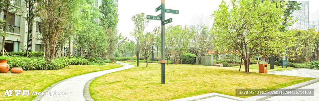 小区内的优美绿化景观