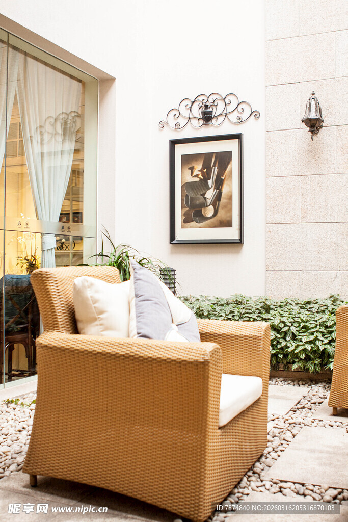 现代简约风户外休闲角落