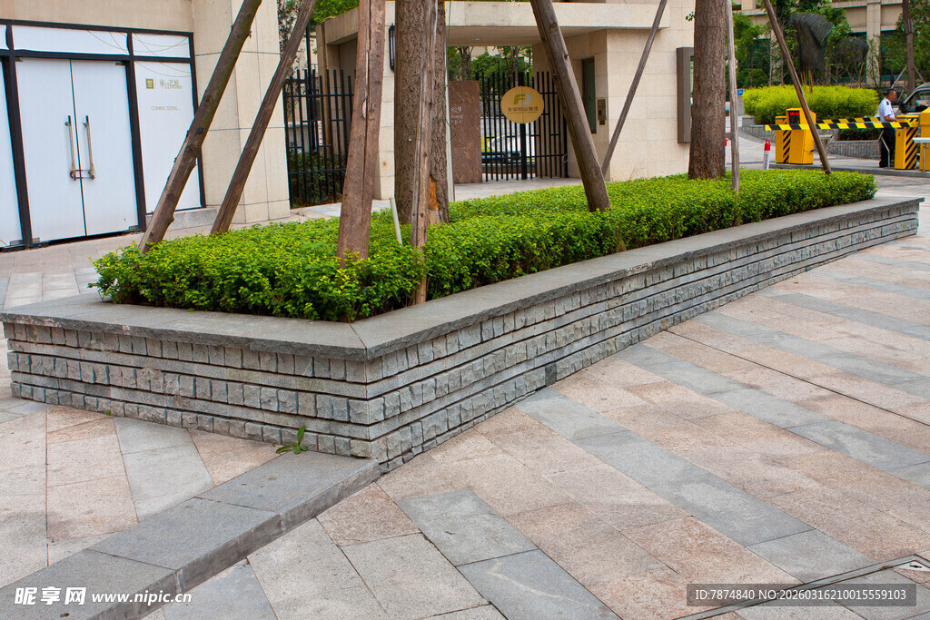 城市街道绿植花坛景观