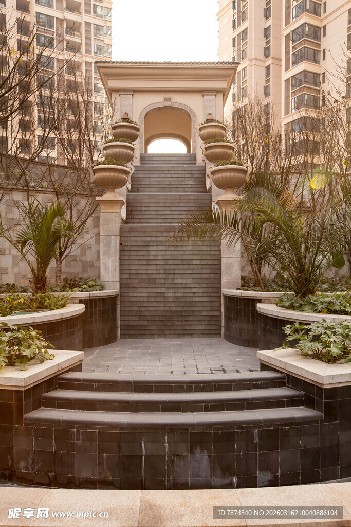 小区内精致的景观台阶