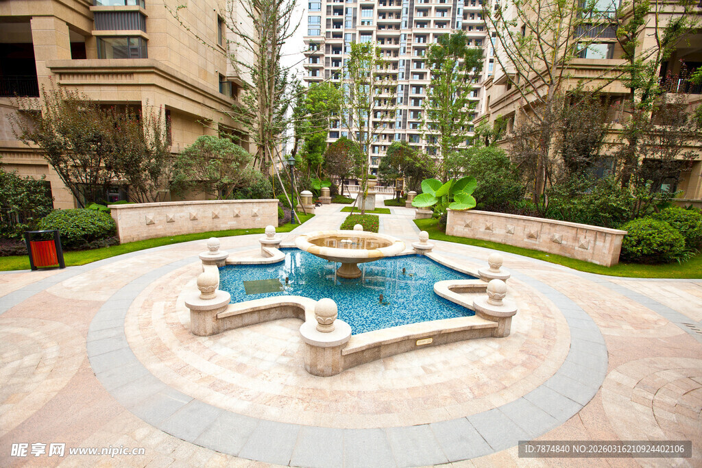 小区内精致的星形喷泉景观