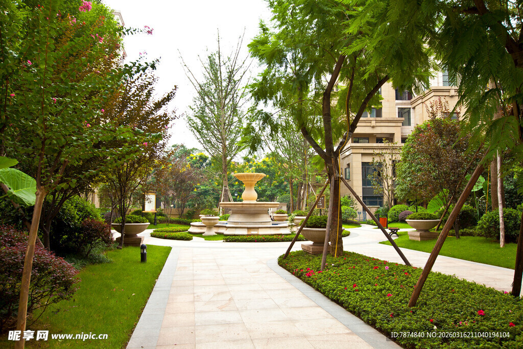 优雅迷人的园林景观小道