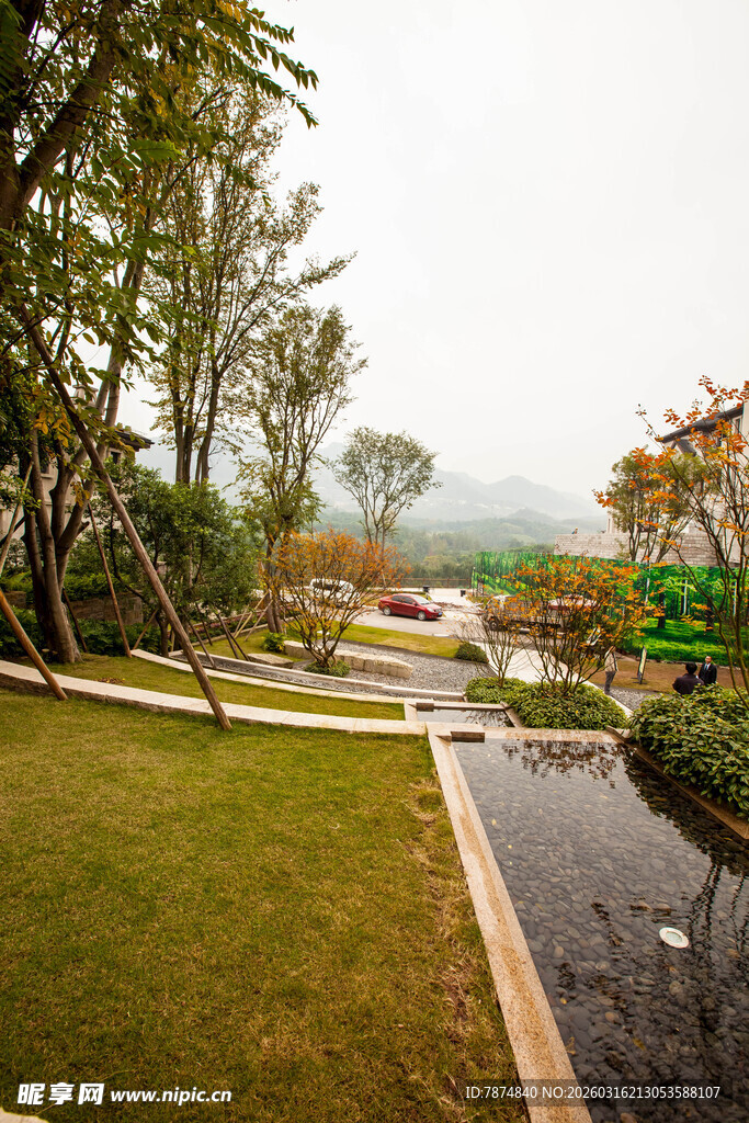 园林景观中的静谧水景