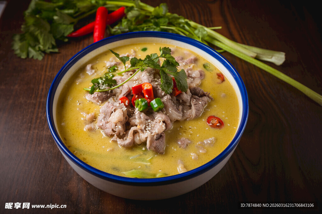 金汤鲜嫩肉片美食特写