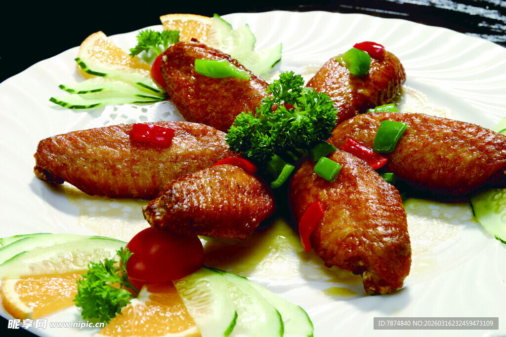 美味鸡翅摆盘精致