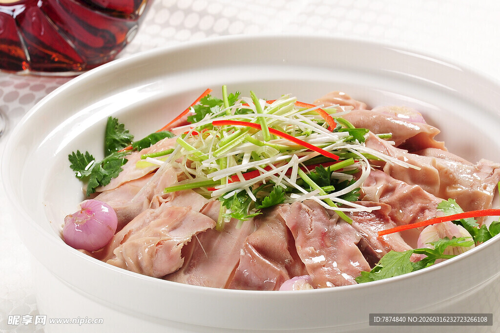 美味鸡肉蔬菜煲