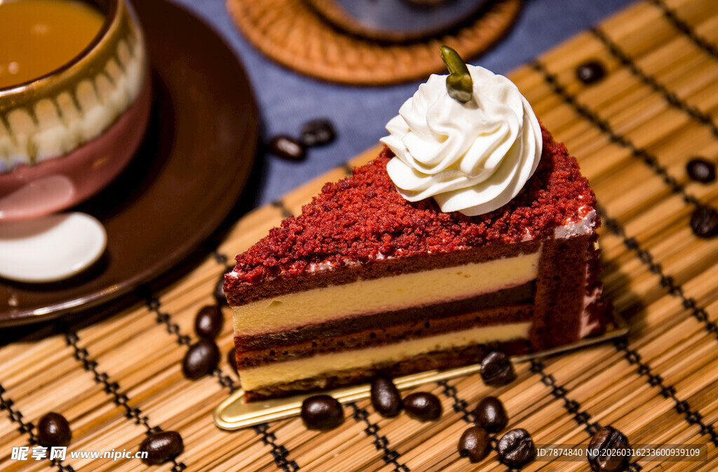 美味红丝绒蛋糕特写
