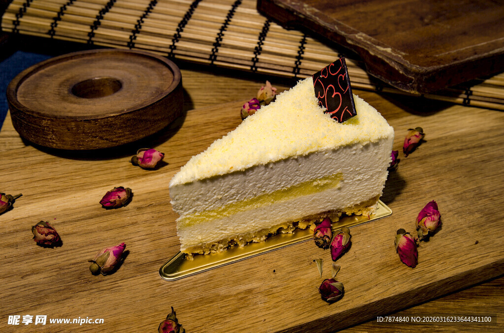 美味芝士蛋糕精致摆盘