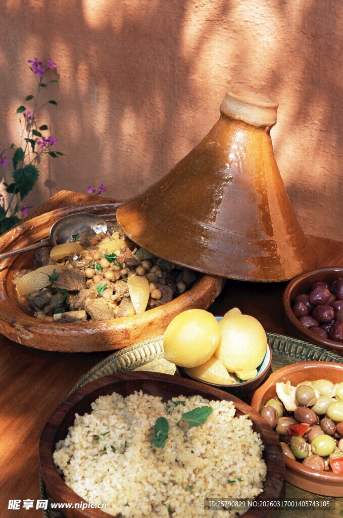 传统塔吉锅美食盛宴